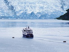Sdamerika, Chile: Feuerland & Patagonien - Schiff im Eis