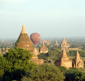 Südostasien, Birma, Myanmar: Blicke hinter den Bambusvorhang - Ballonfahrt über Nyaung U