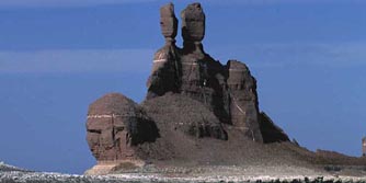Vorderasien, Iran: Dasht-e Lut - Pilsfelsenlandschaft in der Wste Dasht-e Lut