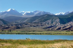 Zentralasien, Kirgistan: Zwischen Issyk Kul und Tienschan - See