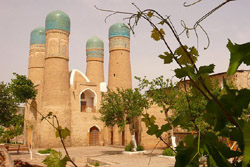 Zentralasien, Usbekistan: Morgenland aus „Tausendundeiner Nacht“ - Moschee