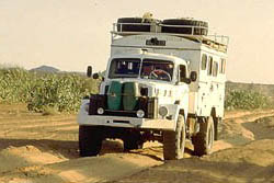 Ostsahara, Sudan: Bayuda- und Nubien-Expeditionen - Unterwegs mit dem Maggi auf einer Piste am Nil