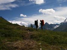 Zentralasien, Russland: Trekking im Altaigebirge - Blick auf die Belucha-Wand