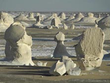 Ostsahara, Ägypten: Weiße Wüste - bizarre Kalksteinfelsen und Dünen