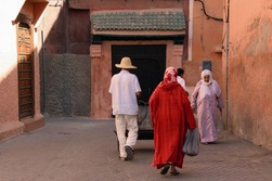 Westsahara, Marokko: Hoher Atlas und Sahara - Gassenszene in Marrakesch 